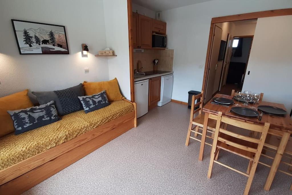 Superbe Appartement La Joue Du Loup Centre, 6 Personnes, Avec Parking Prive Saint-Étienne-en-Dévoluy Exteriör bild