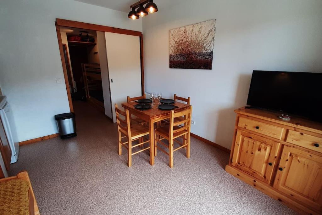 Superbe Appartement La Joue Du Loup Centre, 6 Personnes, Avec Parking Prive Saint-Étienne-en-Dévoluy Exteriör bild